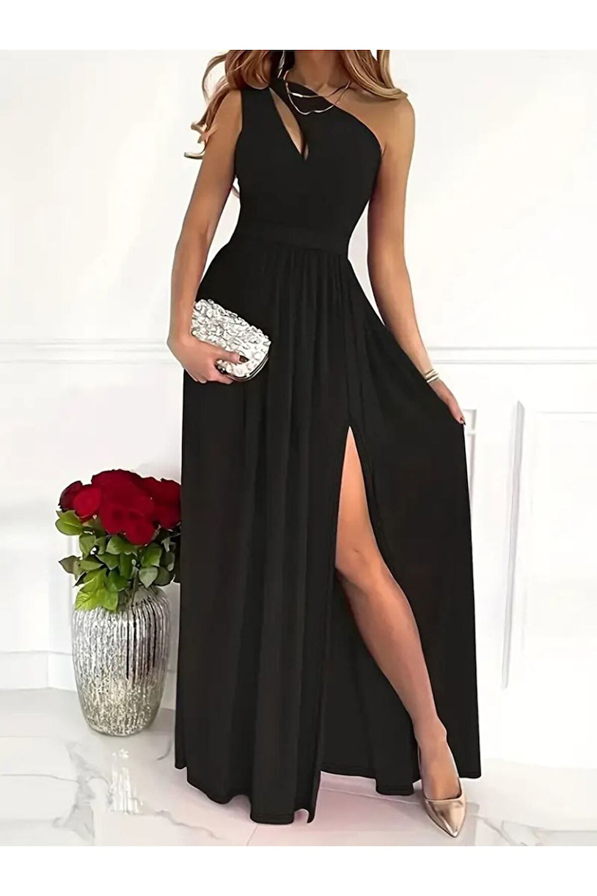 Kadın Omuzlardan Açık Asimetrik Yaka Detaylı Yırtmaçlı Maksi Boy Janjan Krep Elbise