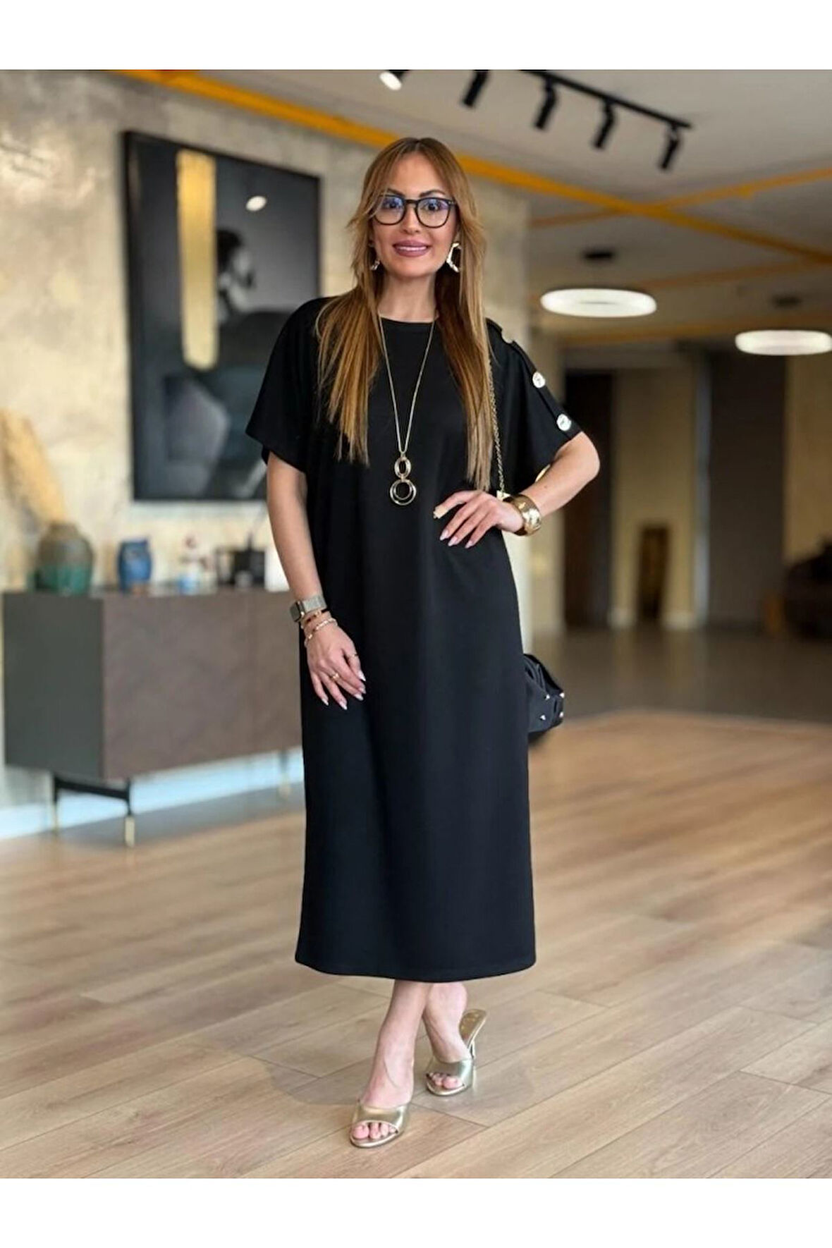 Kadın Kısa Kollu Bisiklet Yaka Omuzdan Düğmeli Uzun Viskon Iki Iplik Elbise