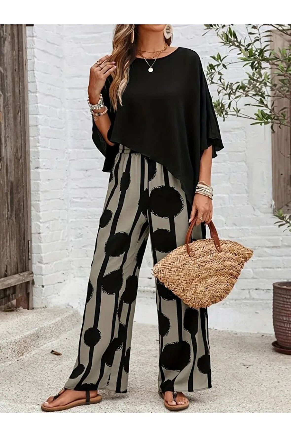 Kadın Truvakar Kol Bisiklet Yaka Asimetrik Dikişsiz Sandy Pelerin Bluz Ve Desenli Pantolon Ikili Ta