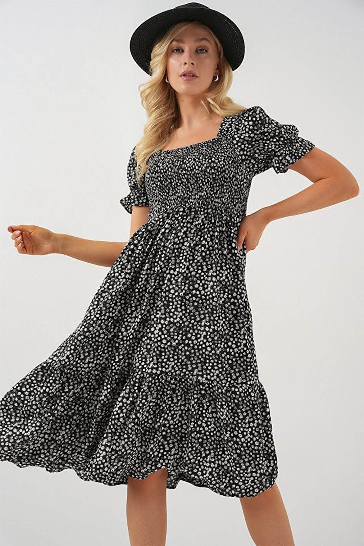Kısa Kol Çiçekli Elbise 2556 - Siyah