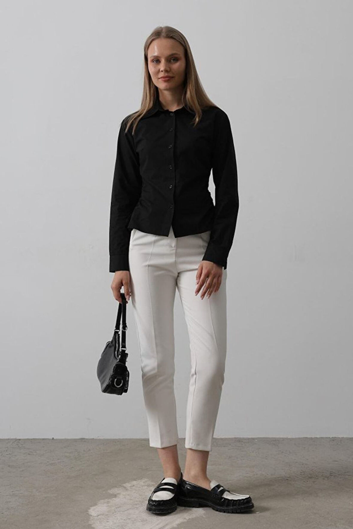 Yanları Büzgülü Çizgili Gömlek - Siyah