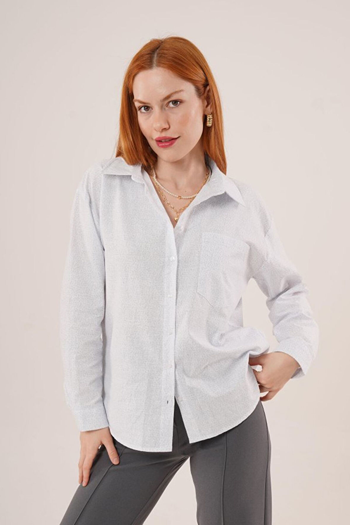 Desenli Tek Cepli Klasik Kesim Düğmeli Ekru Gömlek