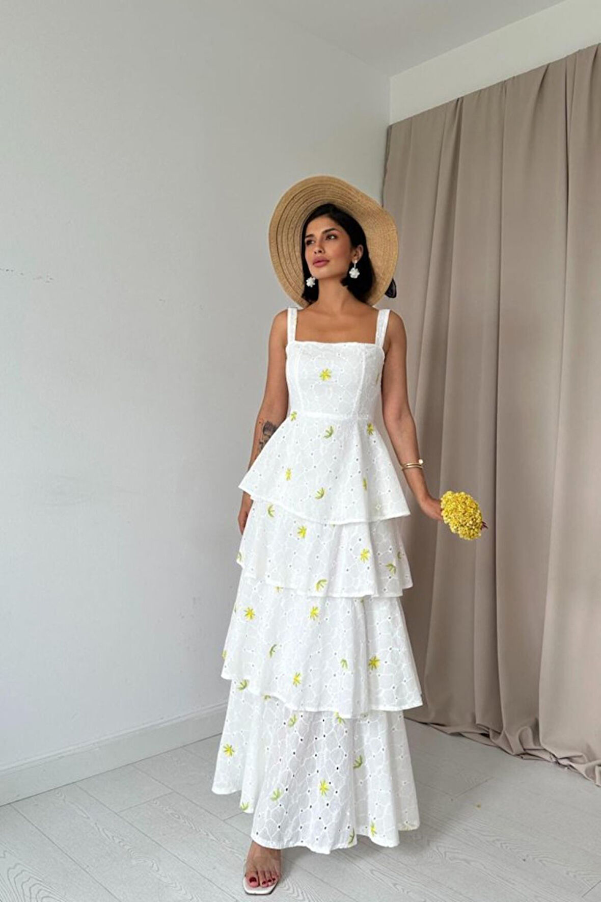 Sarı Kat Kat Arkası Bağlamalı Elbise