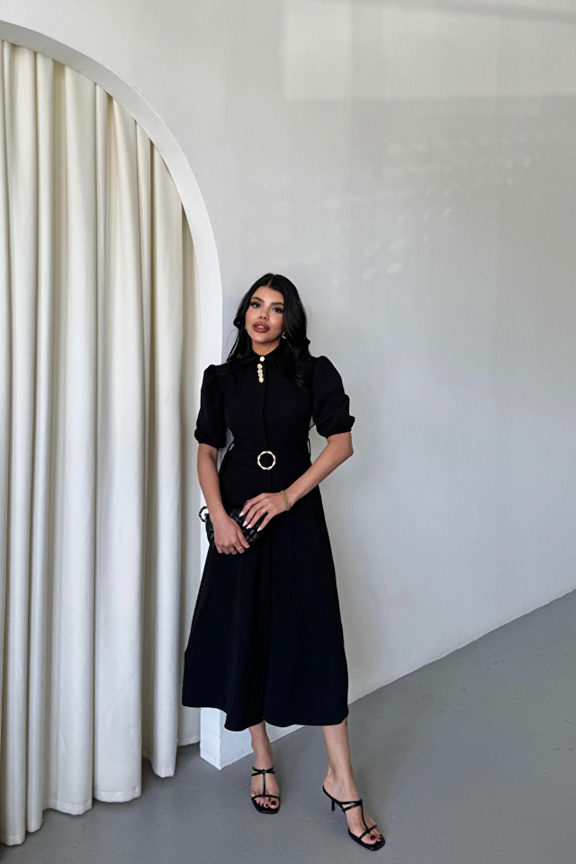 YAKA DÜĞME DETAYLI ELBİSE - Siyah