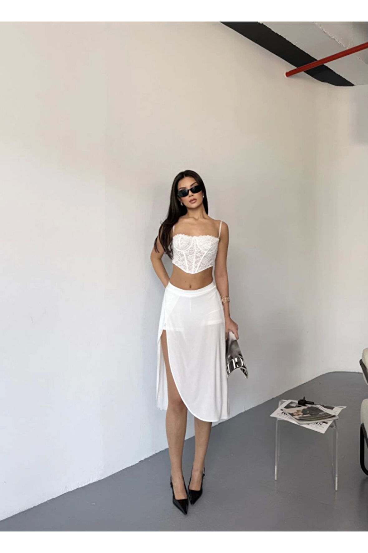 Çepli Şortlu Yırtmaçlı Etek - Beyaz