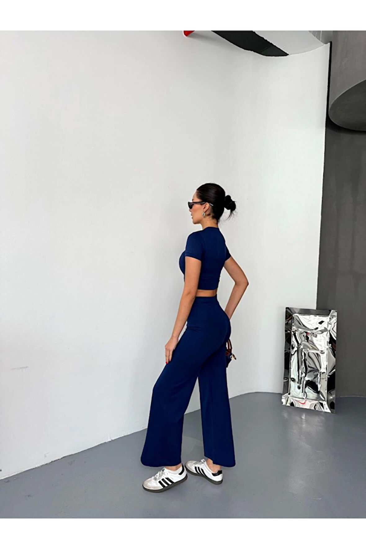 Osy Modal Yumuşak Dokulu Kumaş Kısa Kollu Crop Alt Ispanyol Paça Pantalon Ikili Takım - Lacivert