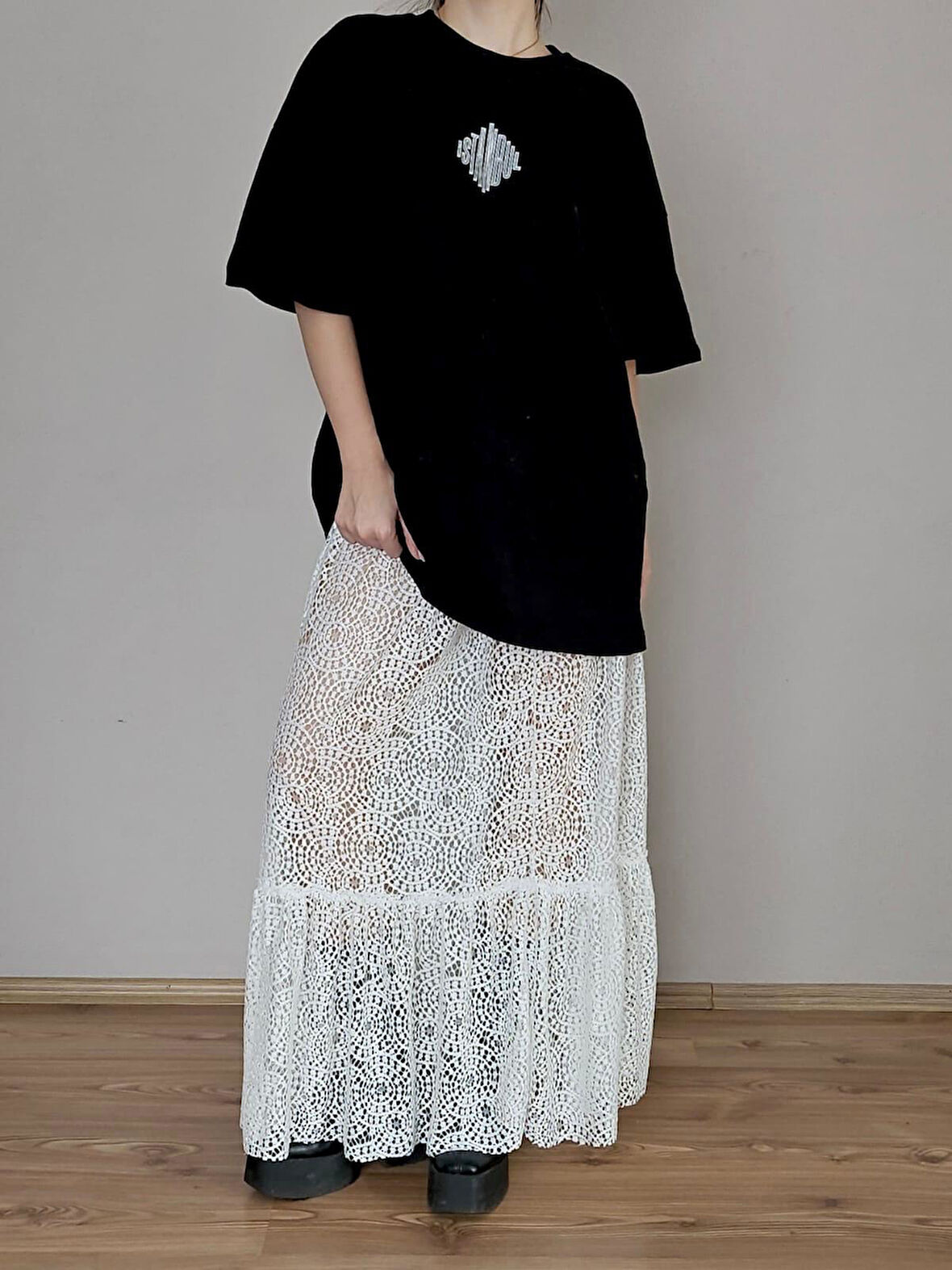 Fırıfırlı uzun dantel etek