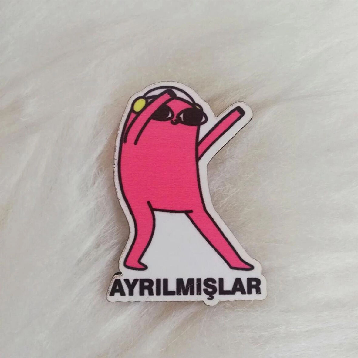 Ahşap Broş Ayrılmışlar