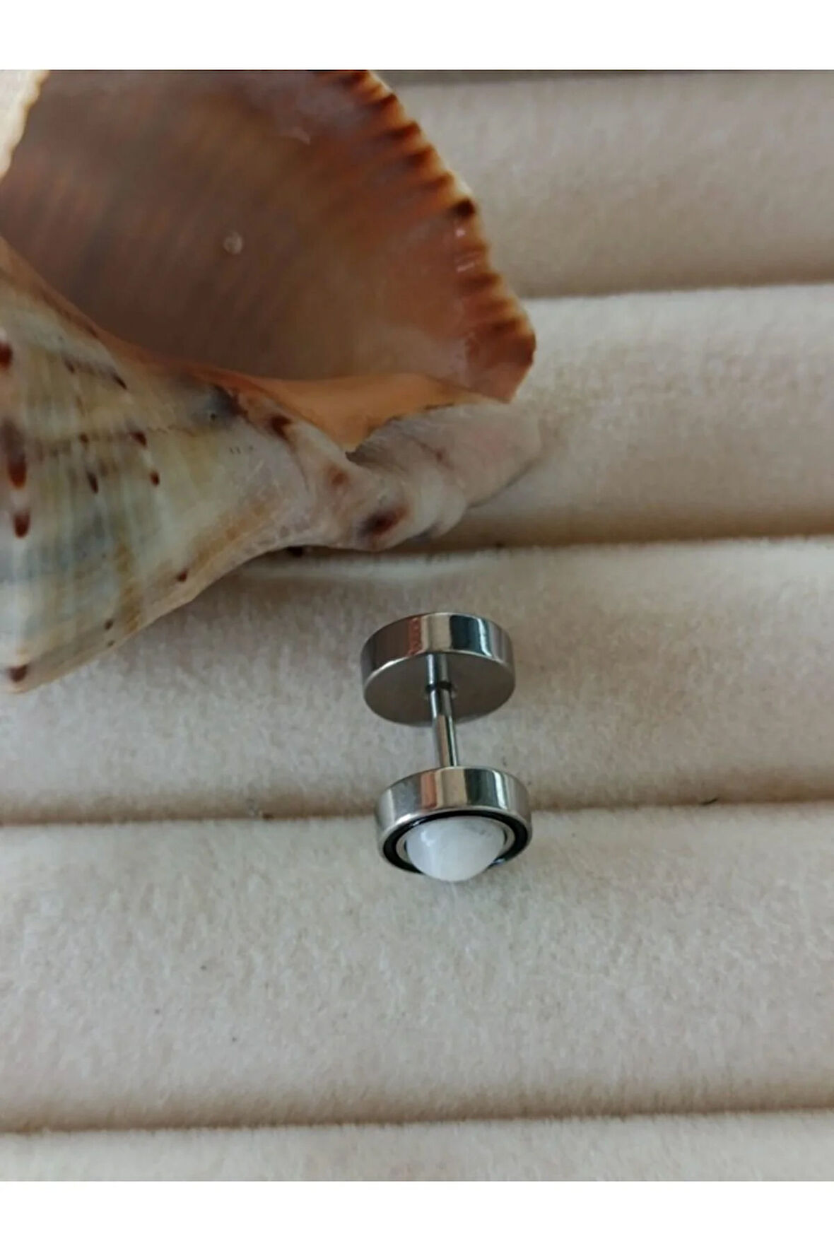 Beyaz sedef çelik kıkırdak piercing