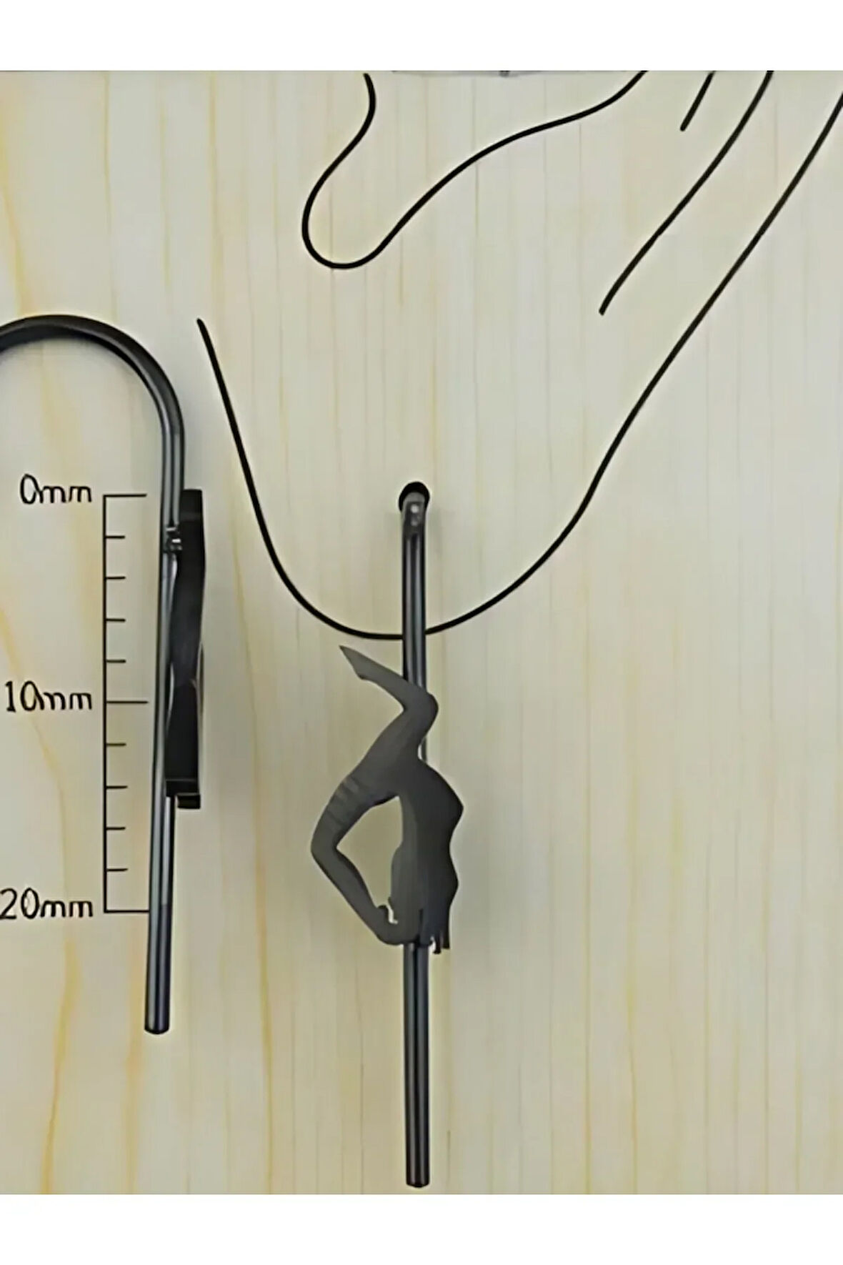Direk Dansı Siyah Halka Piercing