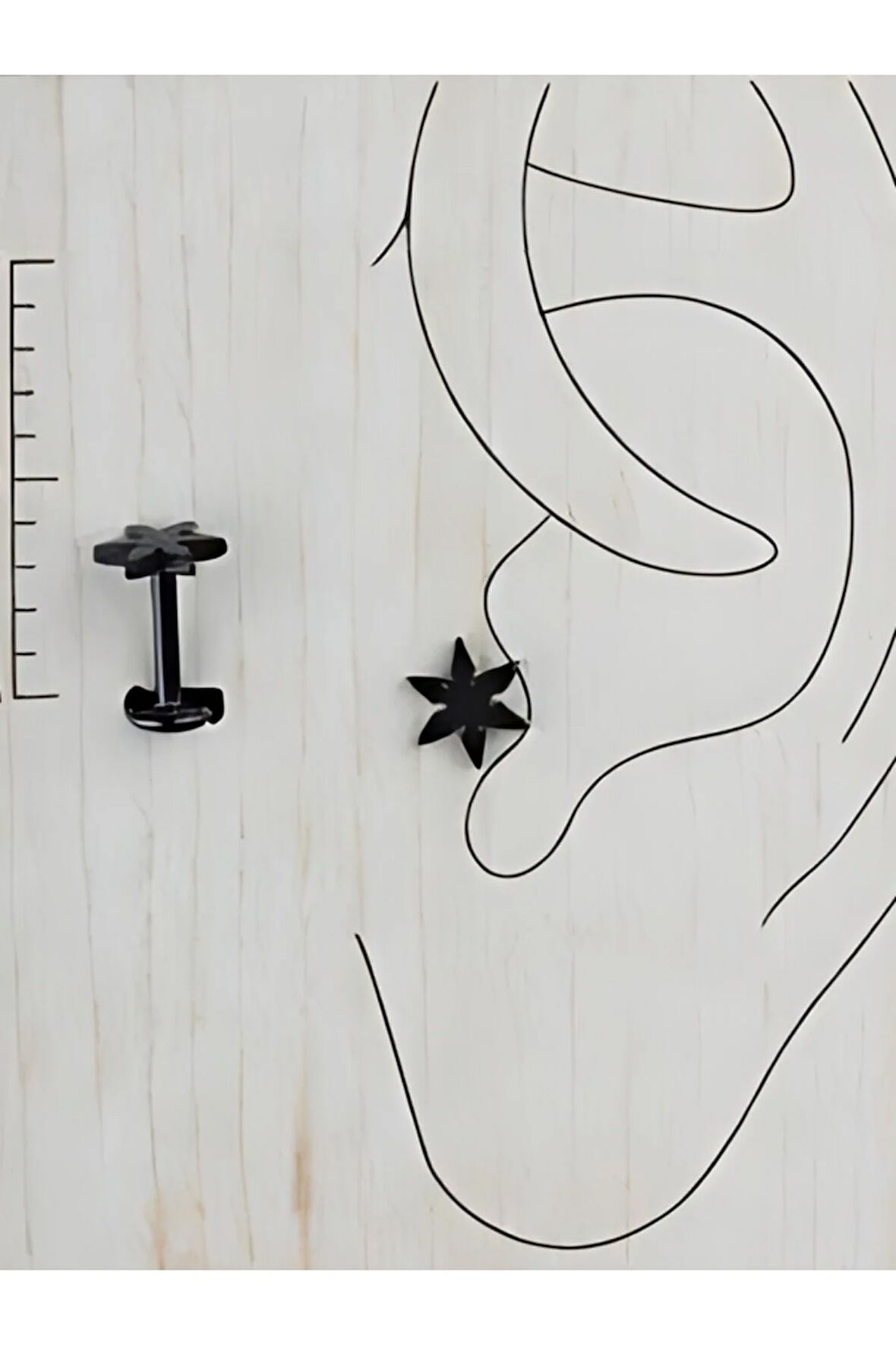 Ninja Yıldızı Siyah Tragus Helix Piercing