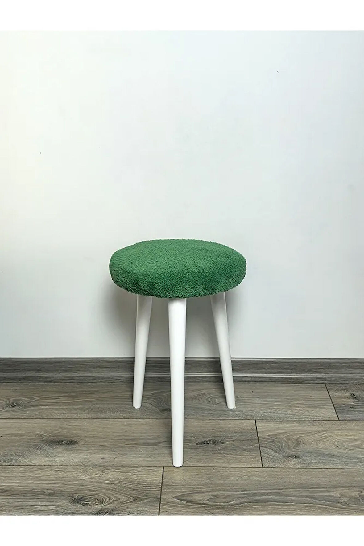 Cozy Peluş Puf Dekoratif Ahşap 3 Beyaz Ayaklı Tabure Şık Konforlu Yumuşacık Modern ve Rahat Oturak