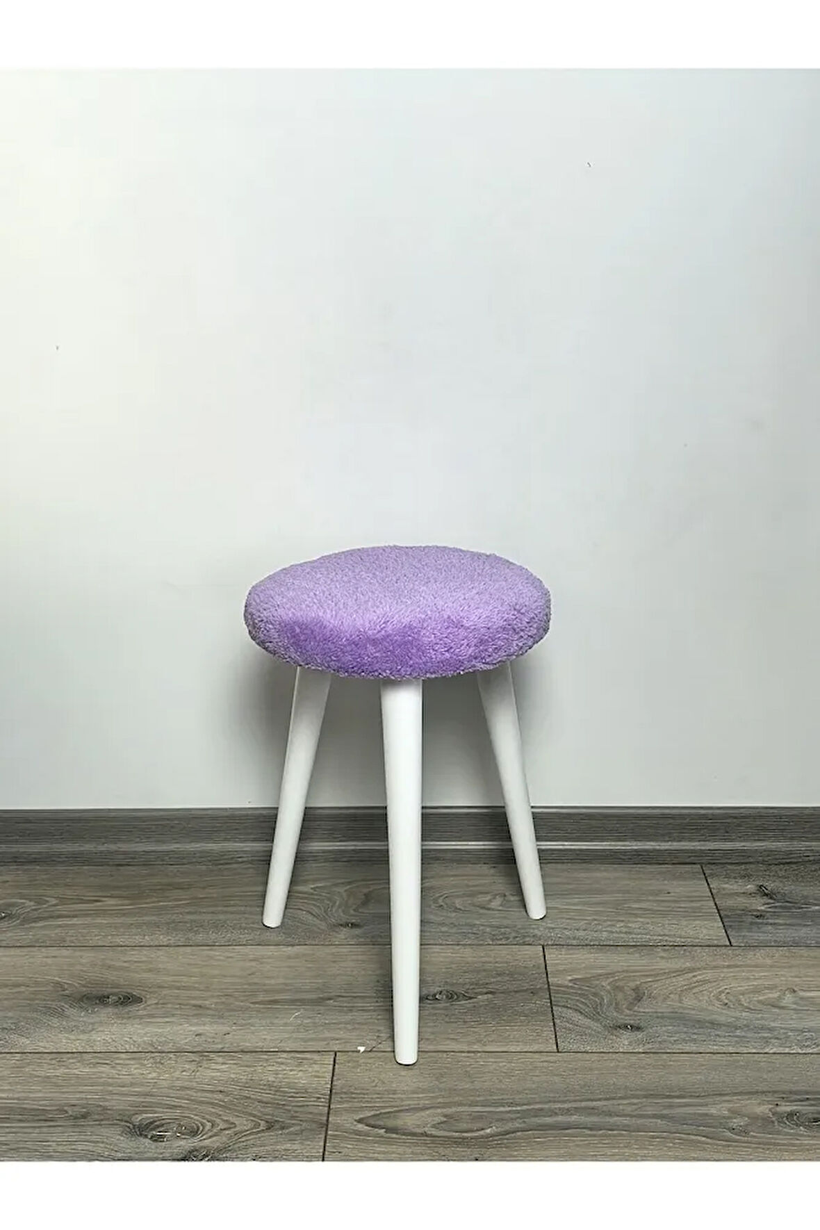 Cozy Peluş Puf Dekoratif Ahşap 3 Beyaz Ayaklı Tabure Şık Konforlu Yumuşacık Modern ve Rahat Oturak