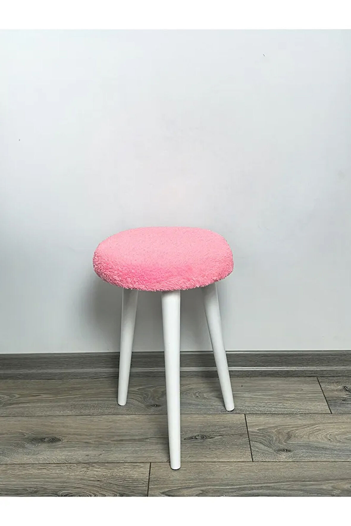 Cozy Peluş Puf Dekoratif Ahşap 3 Beyaz Ayaklı Tabure Şık Konforlu Yumuşacık Modern ve Rahat Oturak