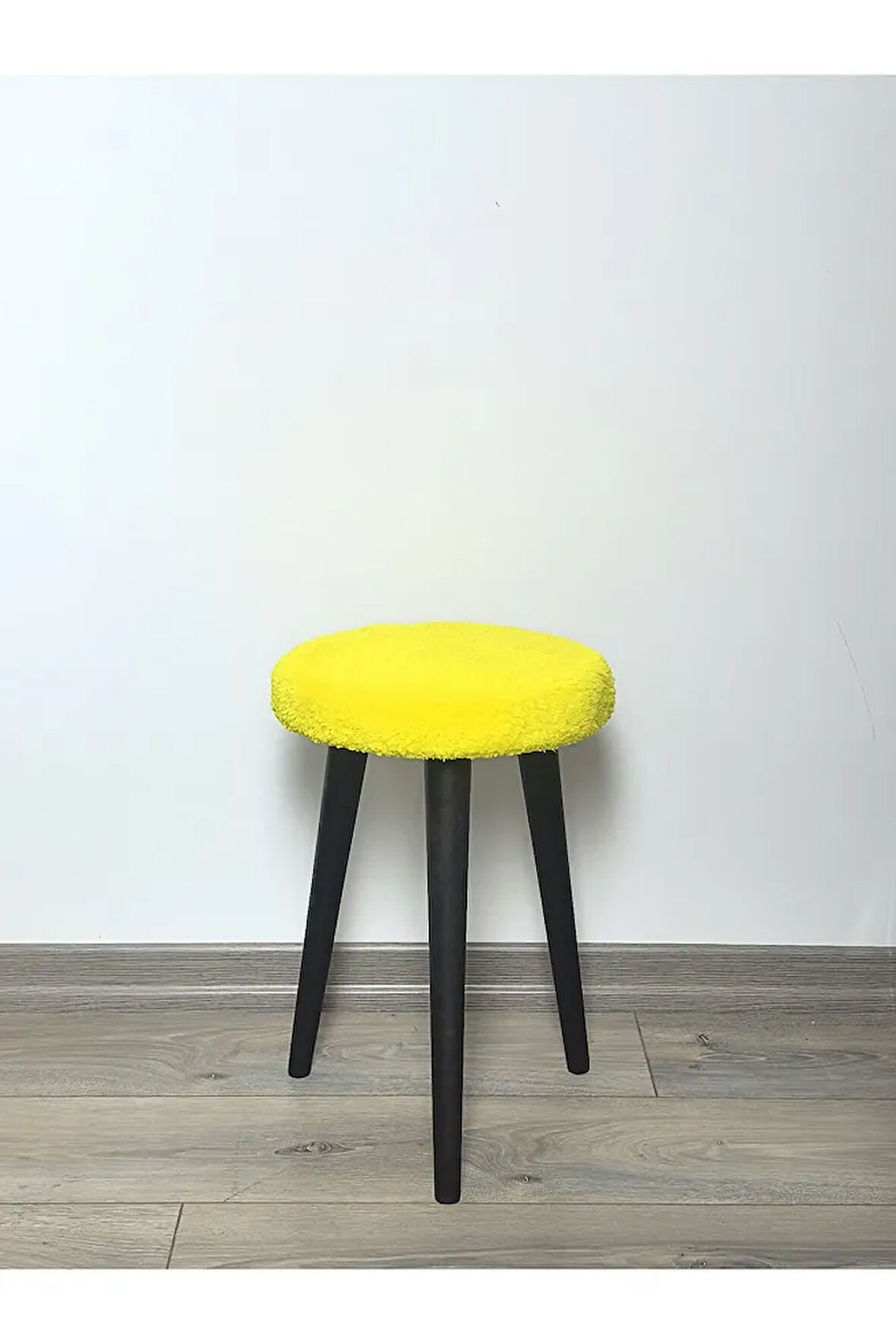 Cozy Peluş Puf Dekoratif Ahşap 3 Siyah Ayaklı Tabure Şık Konforlu Yumuşacık Modern ve Rahat Oturak