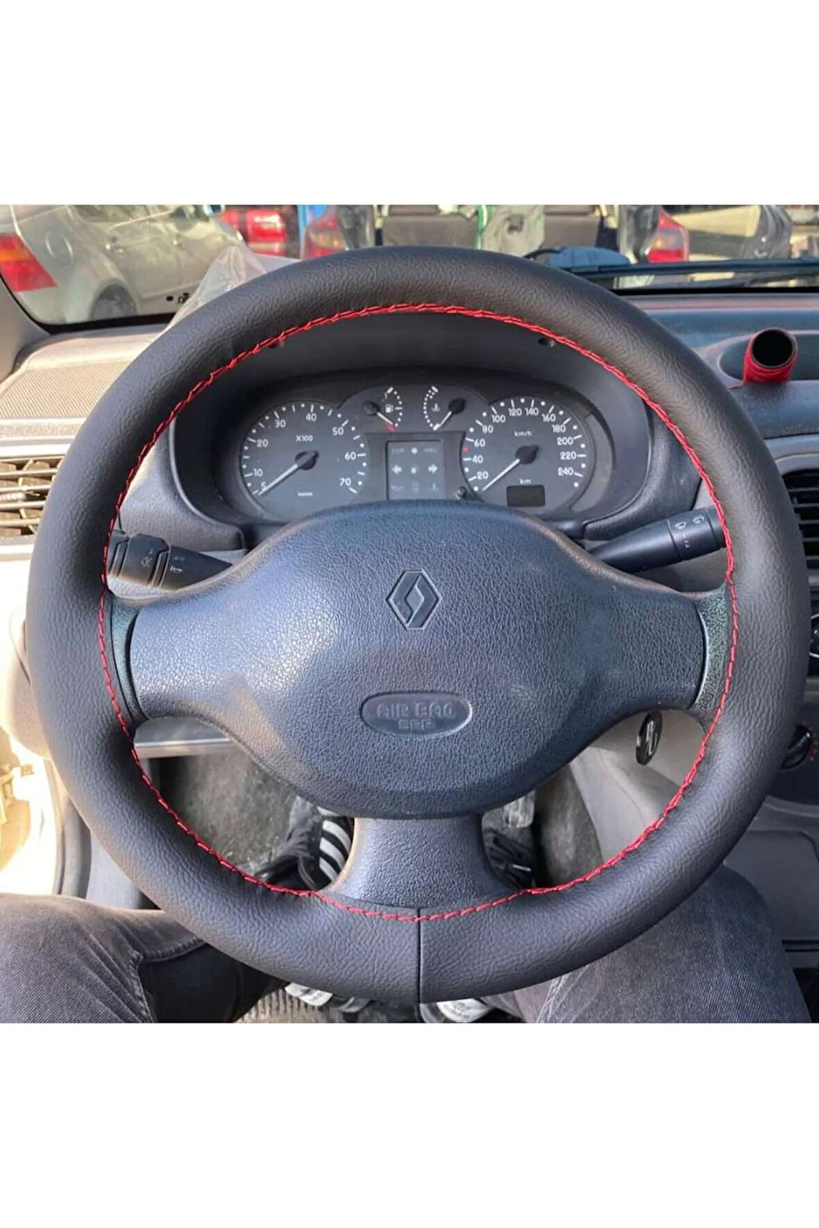 DİKİŞLİ DİREKSİYON KILIFI SİYAH DERİ KIRMIZI DİKİŞLİ RENAULT CLİO