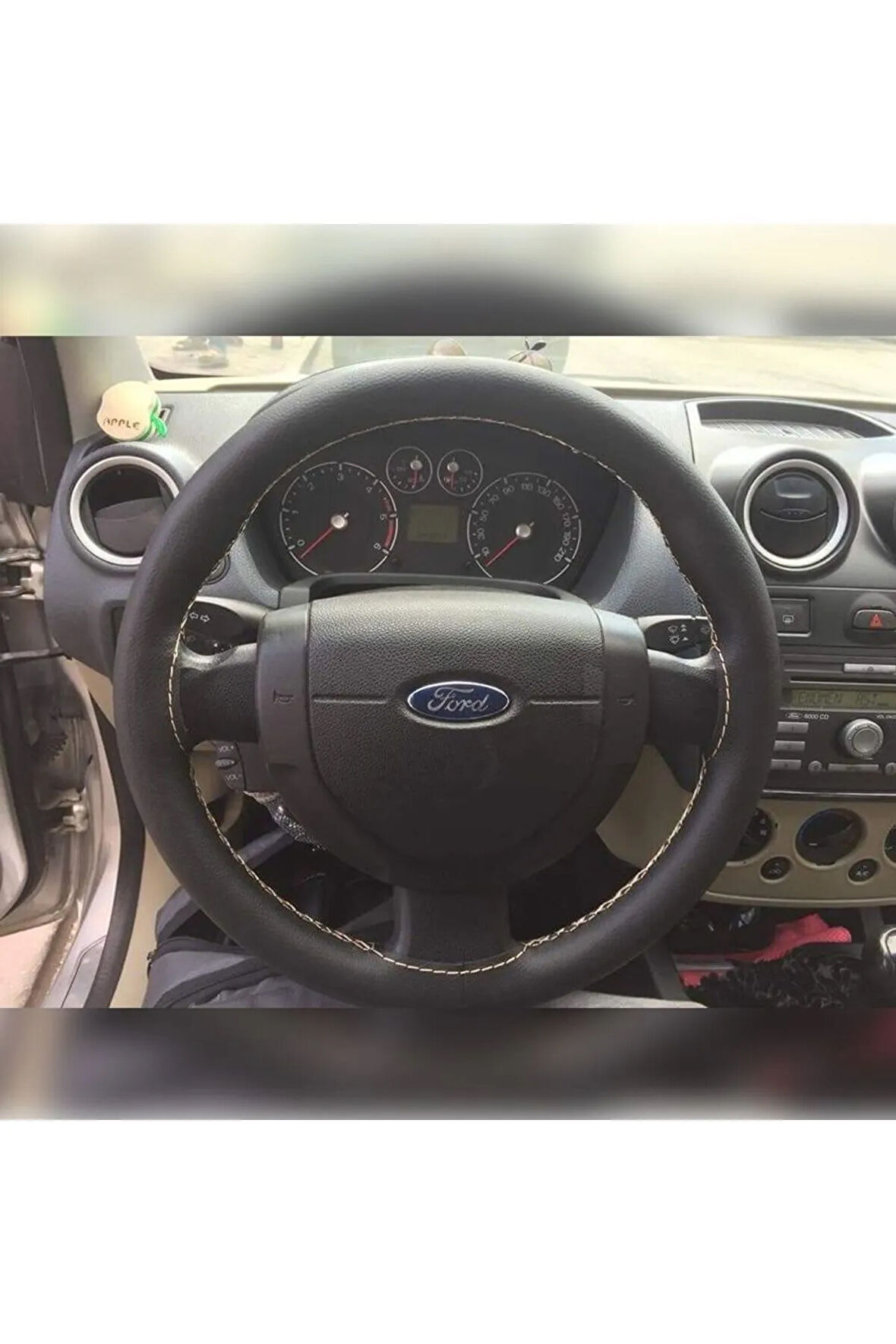 DİKİŞLİ DERİ DİREKSİYON KILIFI DAMARLI SİYAH DERİ BEJ DİKİŞLİ FORD FİESTA FUSİON İÇİN HIZLI KARGO