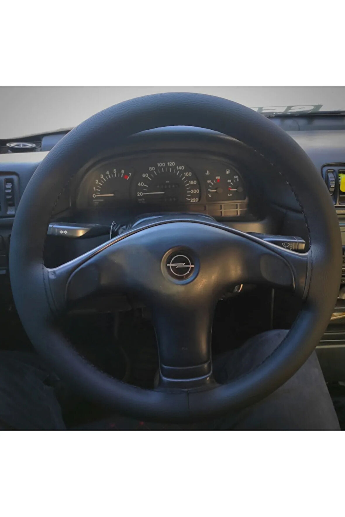 DİKİŞLİ DİREKSİYON KILIFI SİYAH DERİ SİYAH DİKİŞLİ OPEL VECTRA A İÇİN