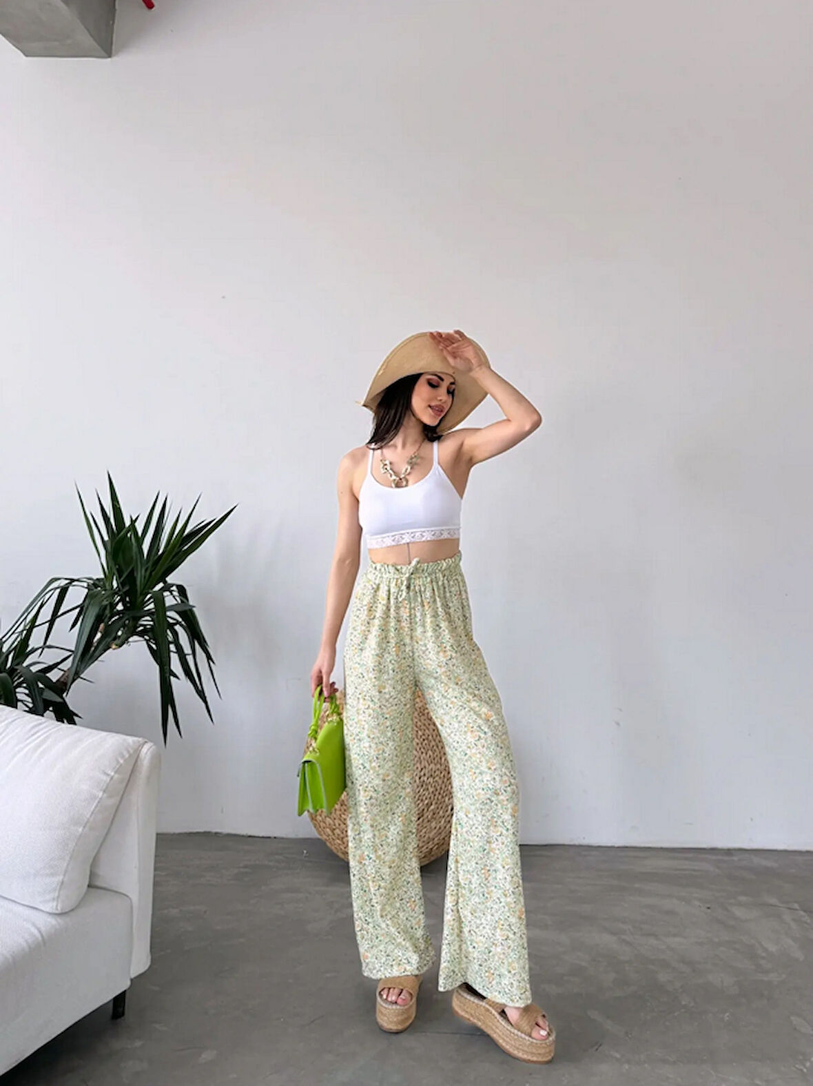 Kadınesenli Beli Bağlamalı Bürümcük Pantolon