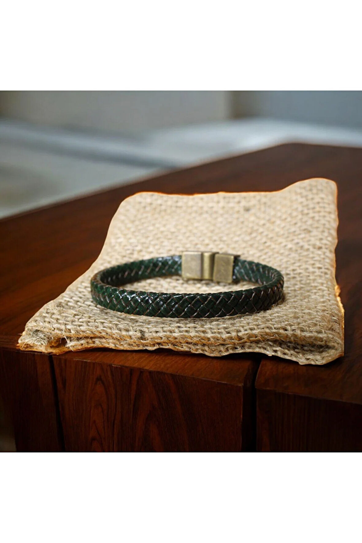 Yeşil Deri Bileklik, Mıknatıs Kapama, 4 Beden Seçeneği, Modern Tasarım