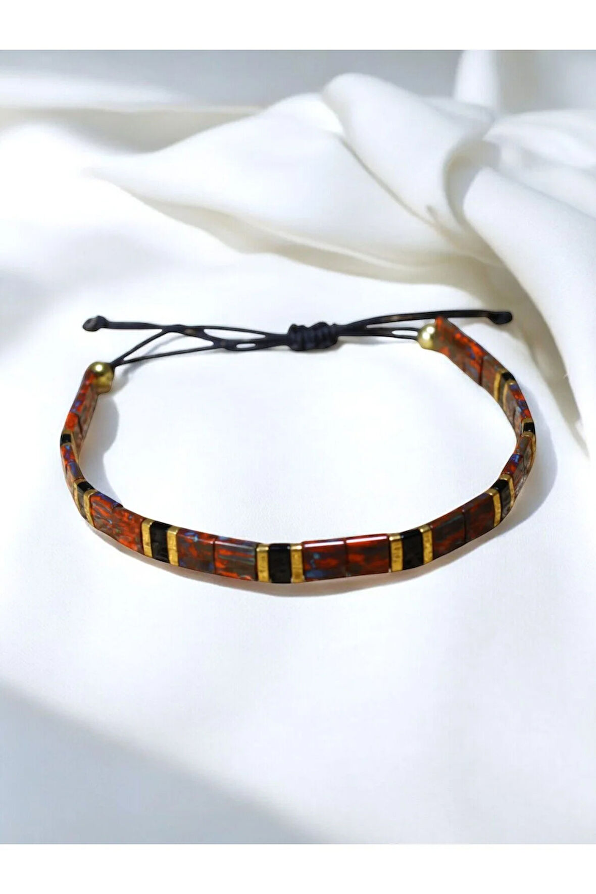 Tila Boncuklarla Zarif ve Renkli Bileklikler Serisi - Desenli Kızıl