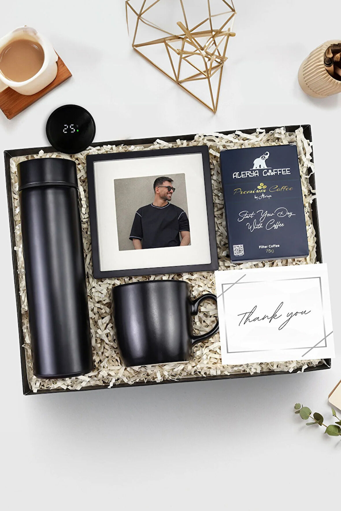 Siyah Dereceli Termos & Siyah Kupa & Filtre Kahve & Siyah Paspartulu Çerçeve Hediye Seti