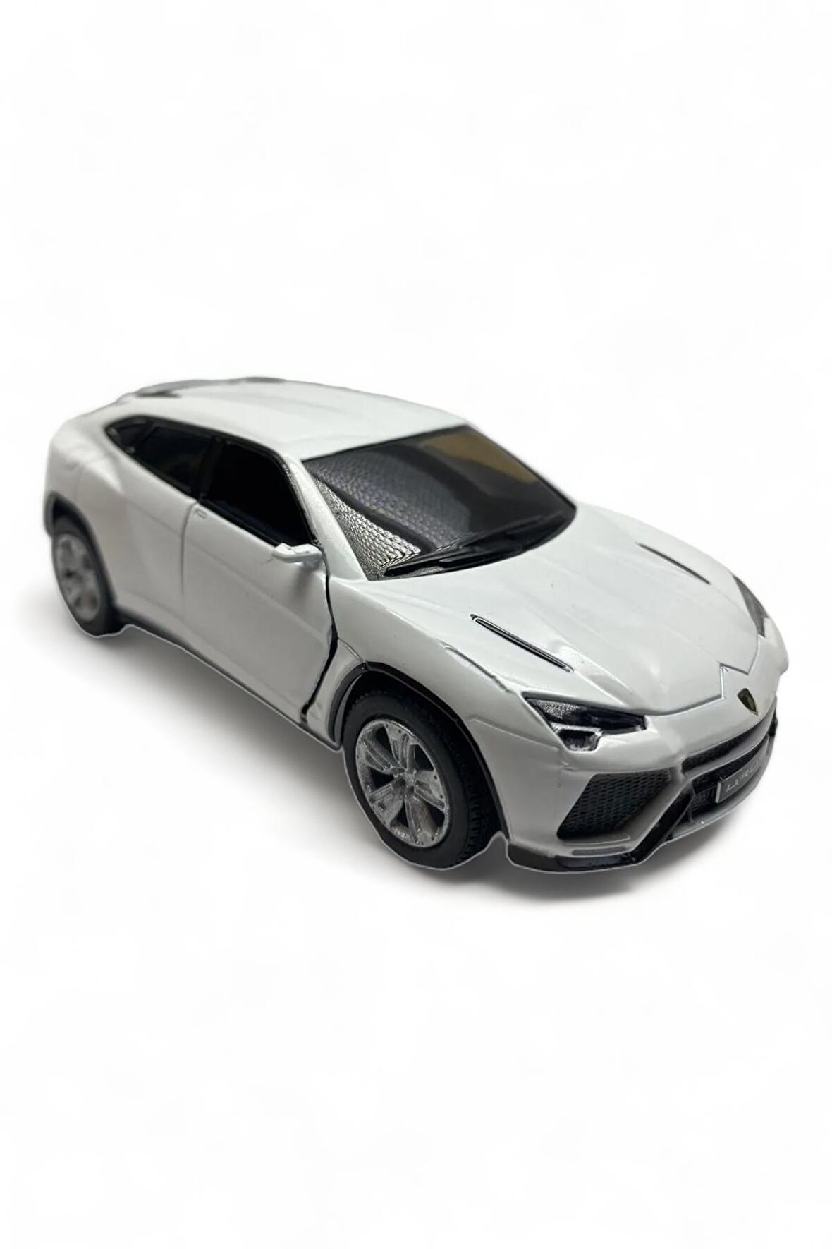 Lamborghini Urus Model Araba 1,36 Ölçek Lisanslı Çek Bırak Araba Lamborghini Urus Beyaz
