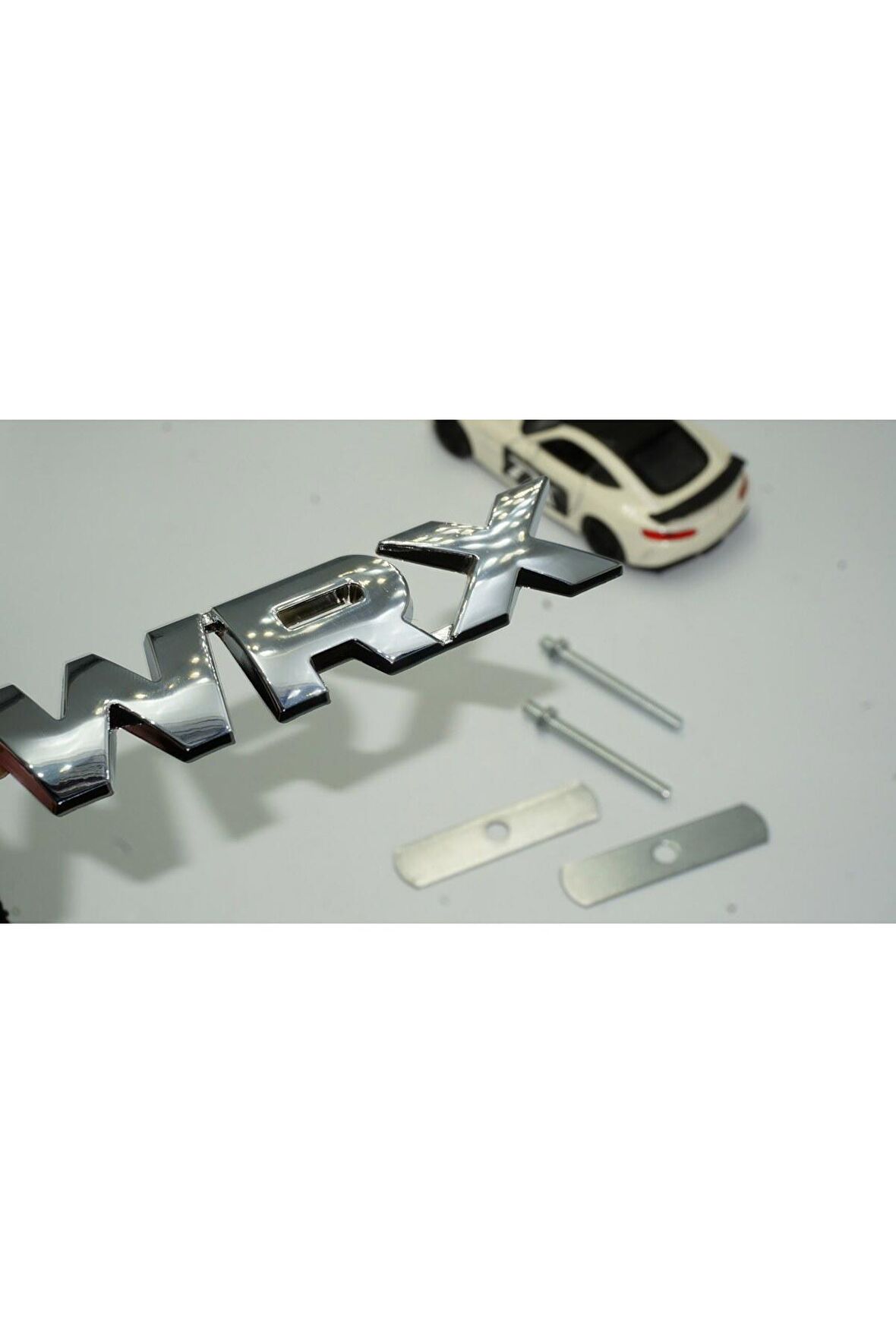 DK Subaru WRX Krom Metal Ön Panjur Vidalı Yazı Logo Ürün