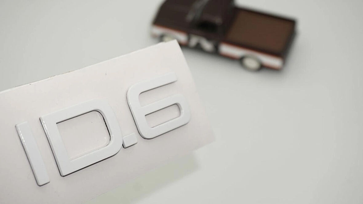 DK Tuning VW Volkswagen iD 6 Bagaj Beyaz Yazı Logo Arma