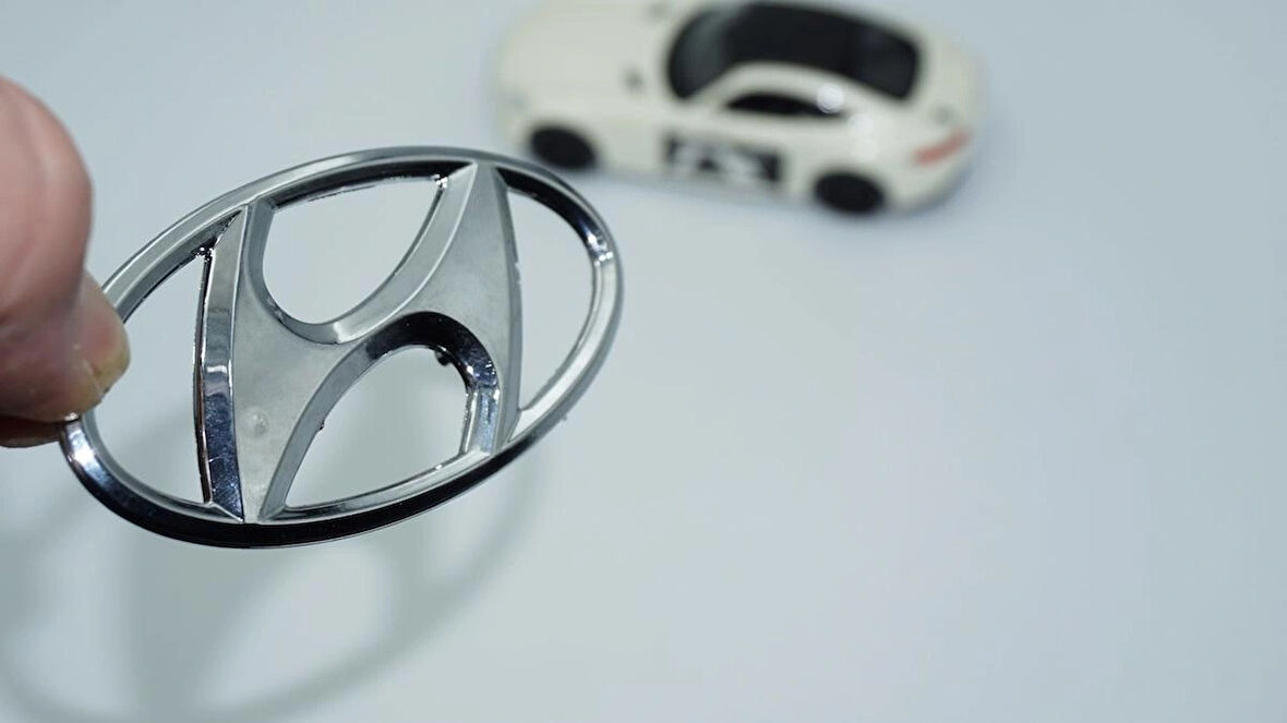 DK Tuning Hyundai Elantra Accent Krom Ön Panjur Logo Amblem Arma