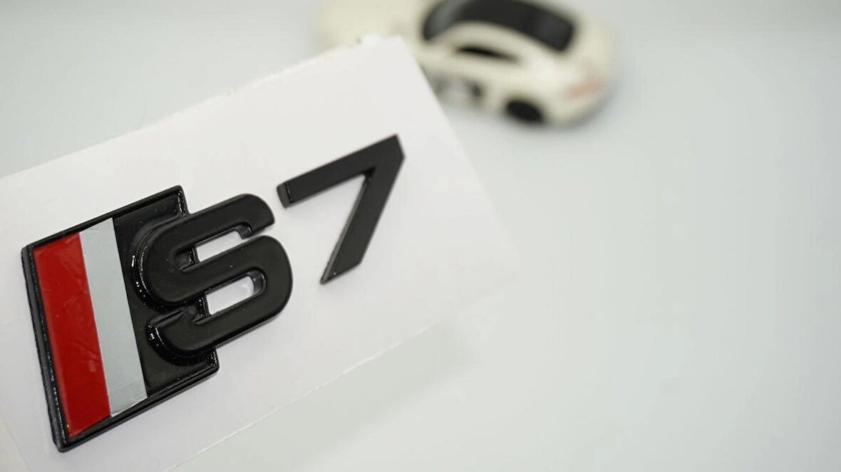 DK Tuning S7 Siyah Gri Kırmızı 3M Bagaj Logo Audi İle Uyumlu