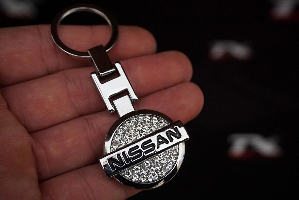 Nissan Kristal Taşlı Stil Krom Metal Çift Yön Anahtarlık New Style