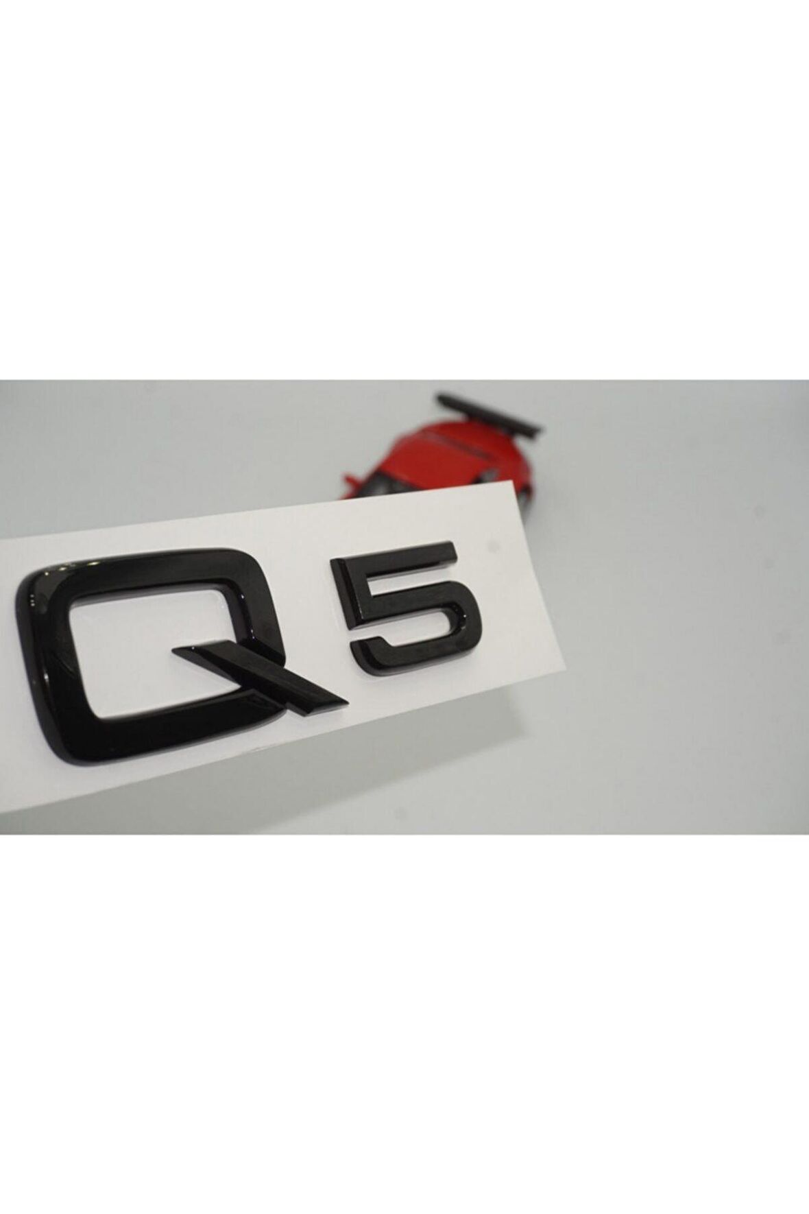 Audi Q5 Bagaj Parlak Siyah 3m Yazı Logo Orjinal Ürün