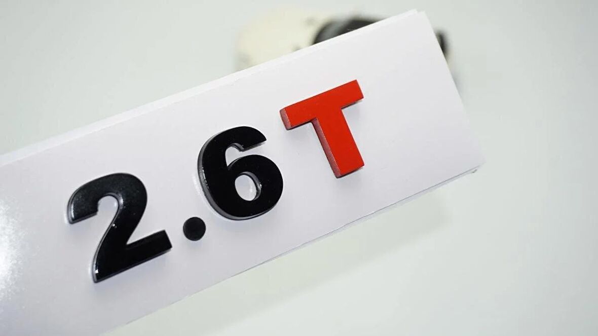 DK Tuning 2.6T Bagaj Siyah Kırmızı Yazı Logo Volkswagen İle Uyumlu