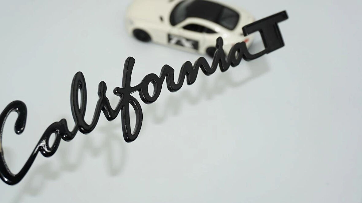 DK Tuning California T Bagaj Siyah Yazı Logo Amblem Ferrari İle Uyumlu