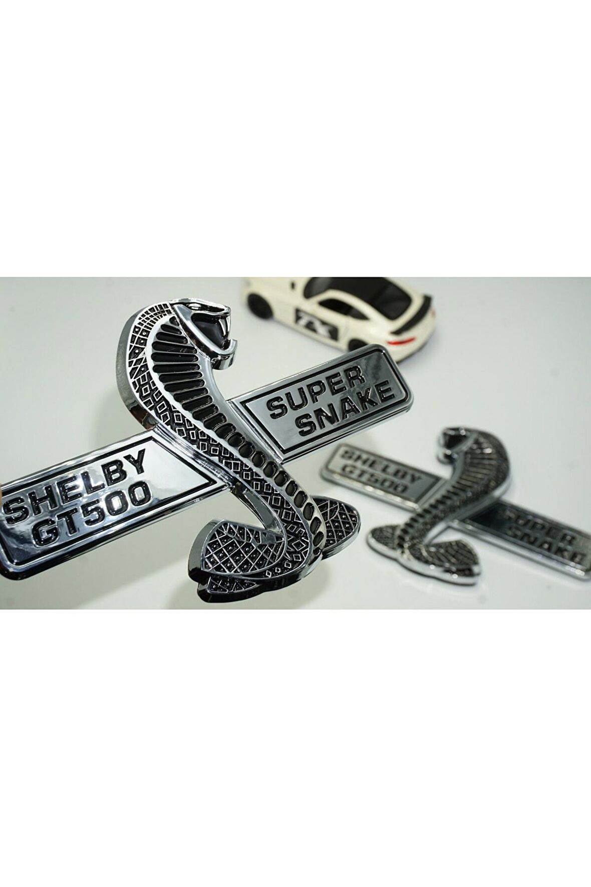 DK Mustang Shelby GT500 Kobra Yeni Nesil Çamurluk Yanı Krom Metal Logo