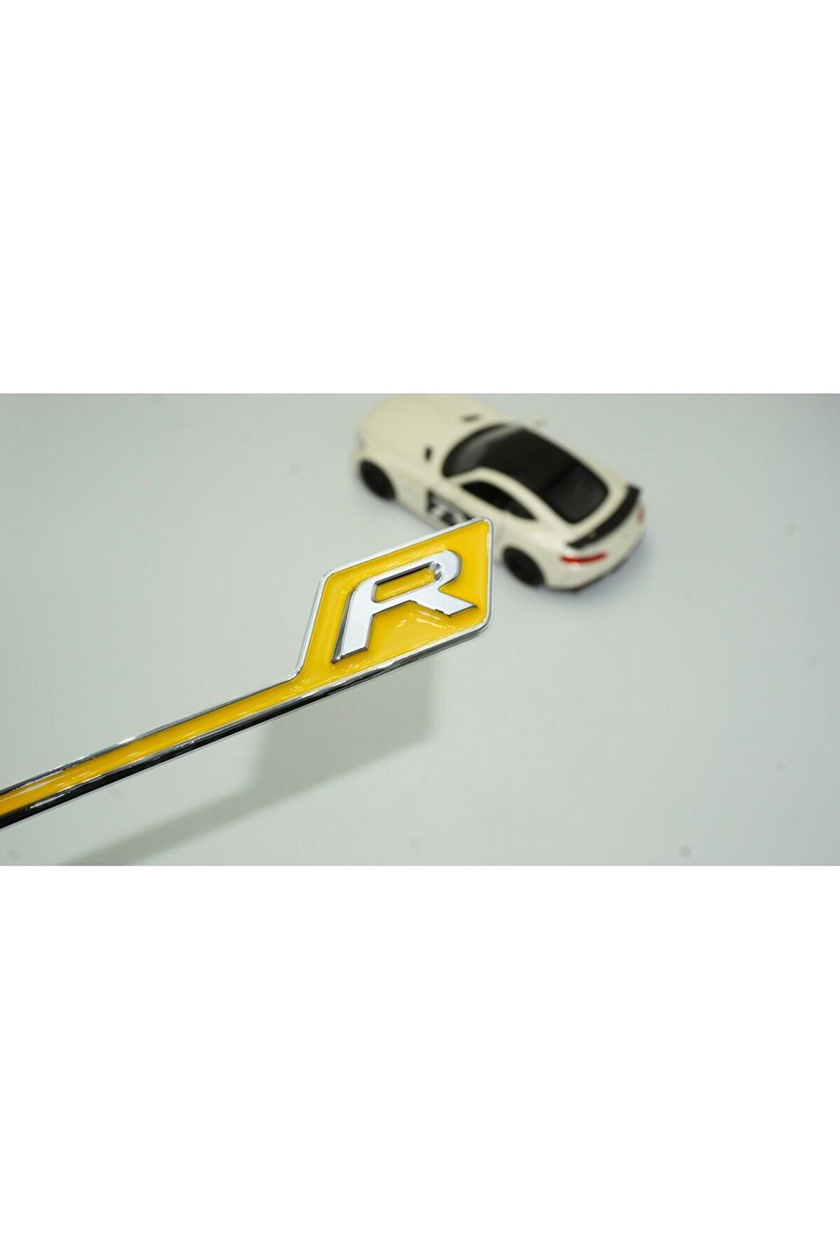 DK Benz AMG R GT R Eklenti Sarı Krom ABS 3M 3D Bagaj Logo Amblem