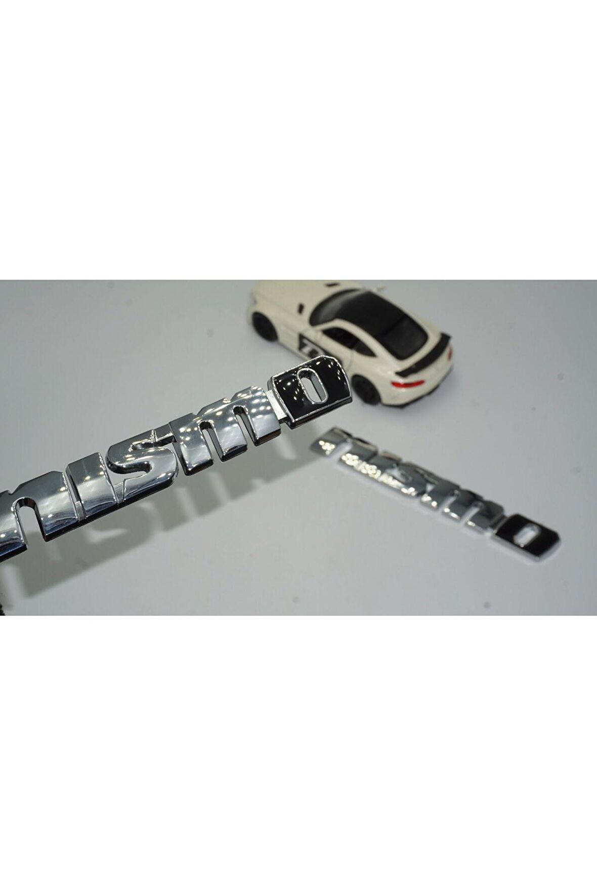 DK Nissan Nismo Krom Siyah Çamurluk Yanı Logo Arma Amblem Seti