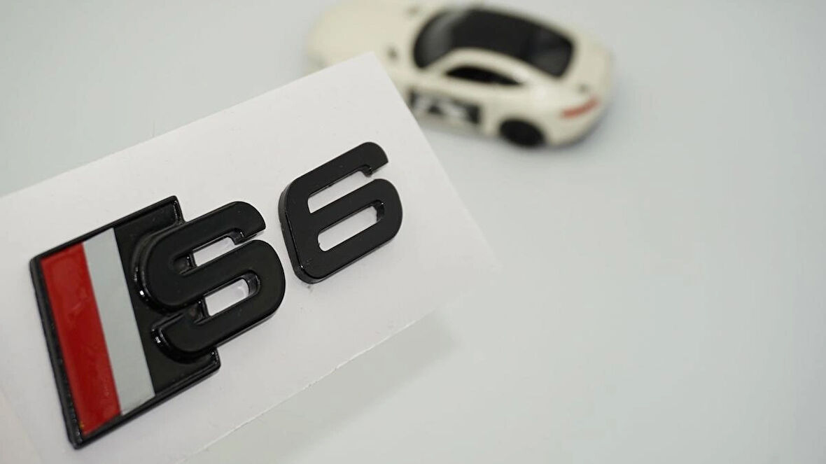 DK Tuning S6 Siyah Gri Kırmızı Bagaj Logo Audi İle Uyumlu