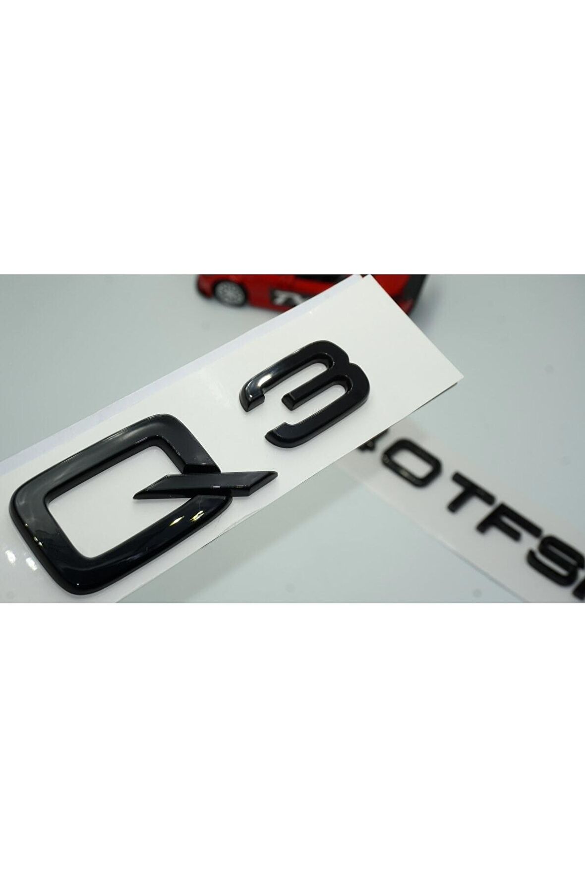 Audi Q3 40 Tfsi Parlak Siyah Abs 3m 3d Bagaj Yazı Logo Orjinal Ürün