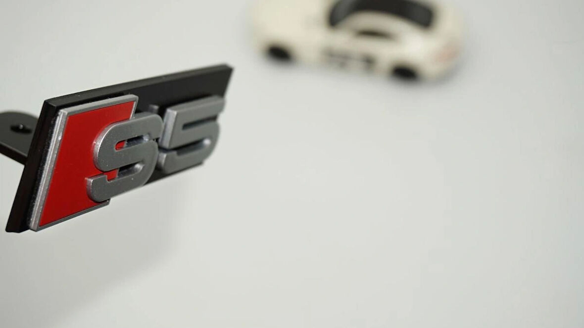 DK Tuning S5 Gri Kırmızı Ön Panjur Izgara Logo Arma Audi İle Uyumlu