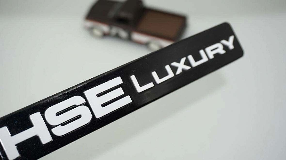 DK Tuning Land Rover Discovery 4 HSE Luxury Bagaj Siyah Beyaz Logo Amblem