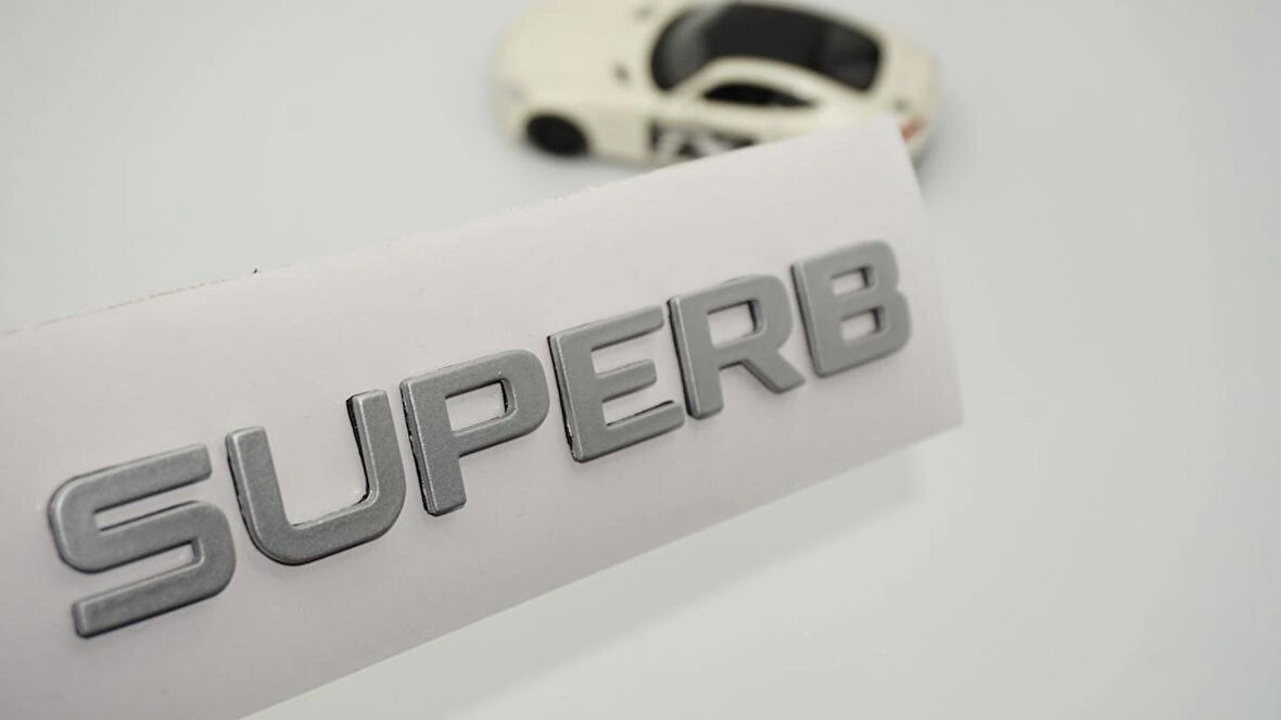 DK Tuning Skoda SUPERB Bagaj Yeni Nesil Gri Yazı Logo Arma