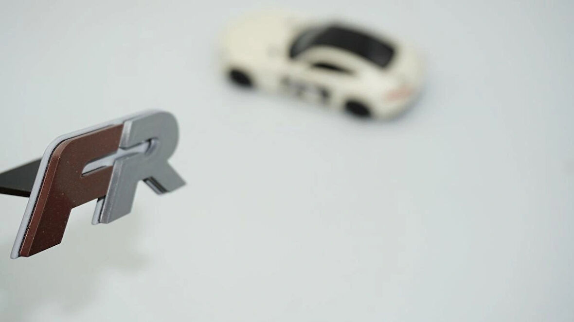 DK Tuning FR Ön Panjur Yeni Nesil Bronz Gri Logo Arma Seat ile Uyumlu