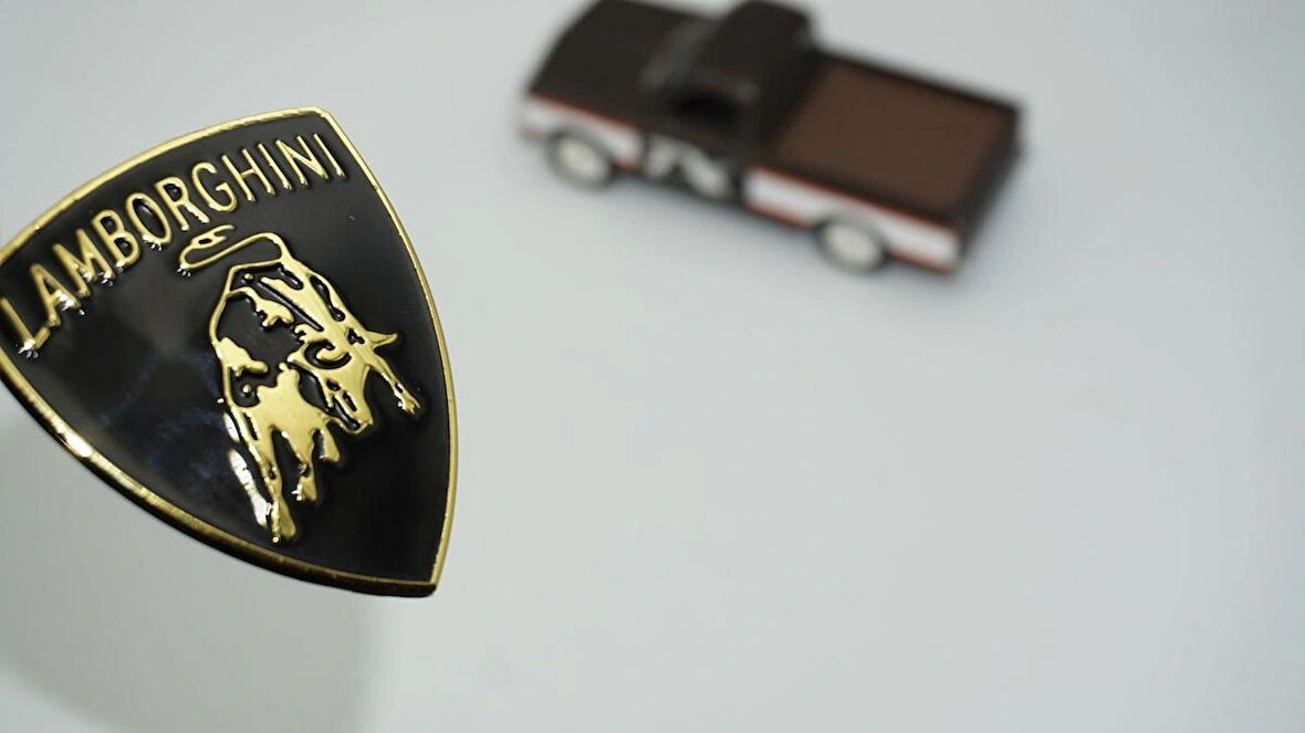 DK Tuning Lamborghini Kaput Body Krom Metal Logo Amblem