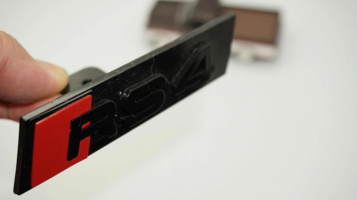 DK Tuning RS4 Siyah Kırmızı Ön Panjur Logo Arma Audi İle Uyumlu