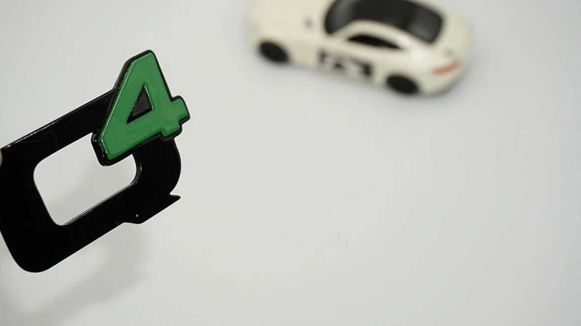 DK Tuning Alfa Romeo Q4 Yeşil Siyah Bagaj Logo Arma