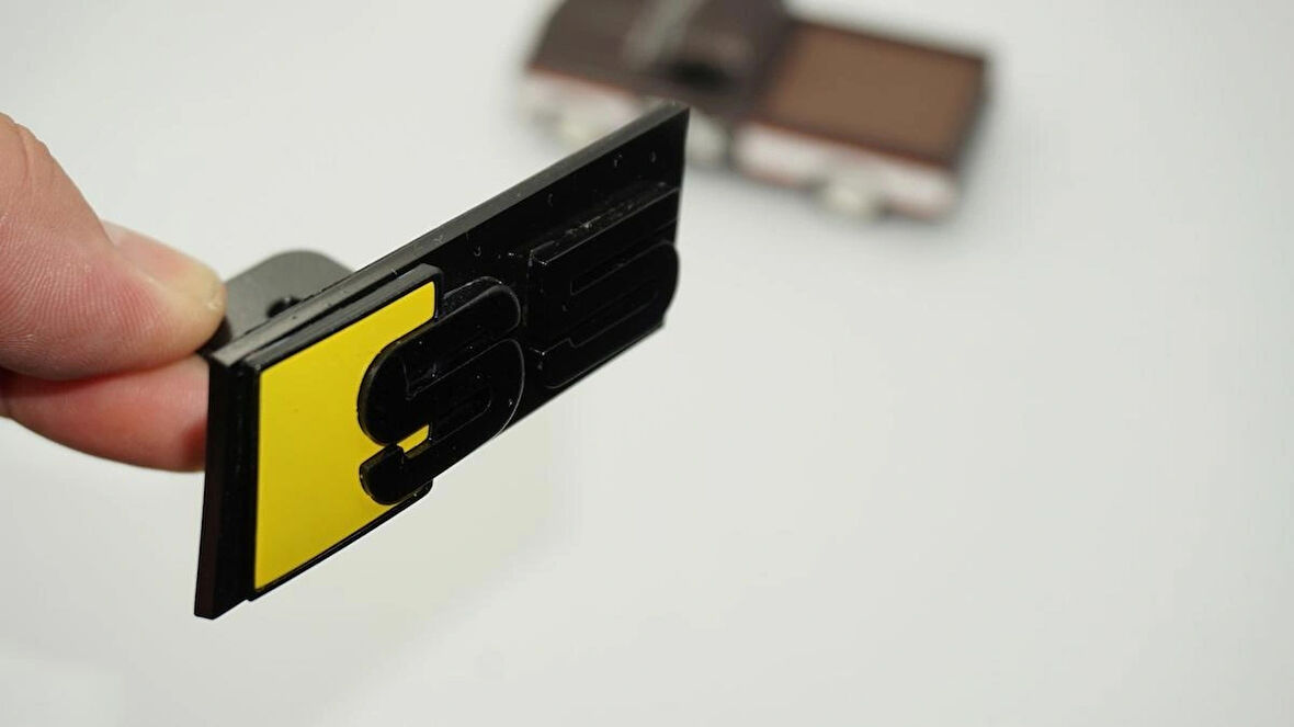 DK Tuning S5 Siyah Sarı Ön Panjur Logo Arma Audi İle Uyumlu