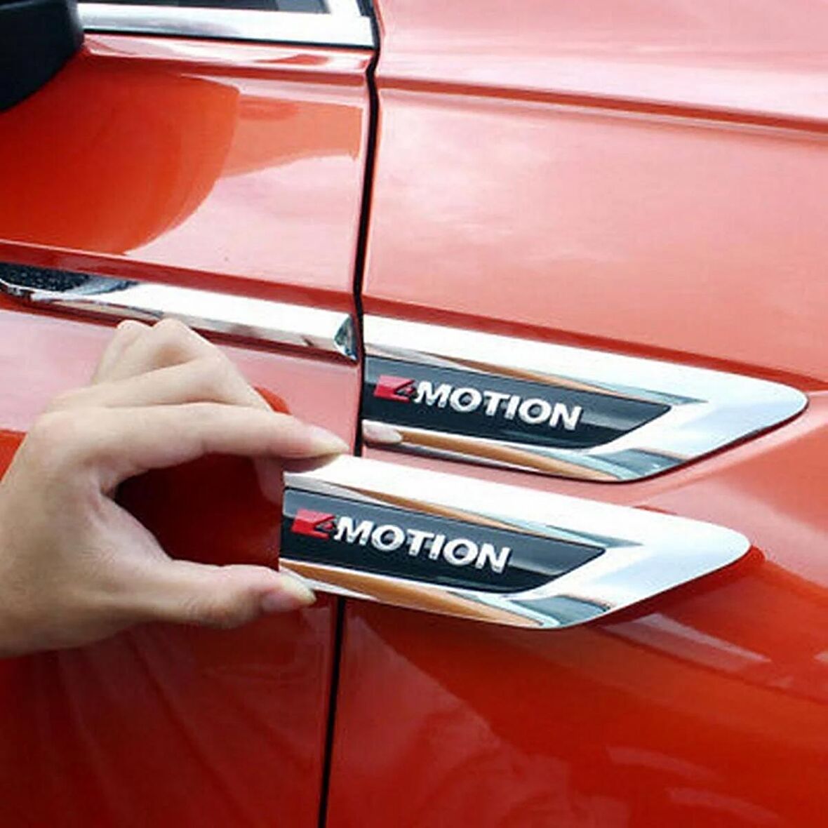 DK Tuning Volkswagen Tiguan 4Motion Yan Çamurluk Krom Bıçak Logo