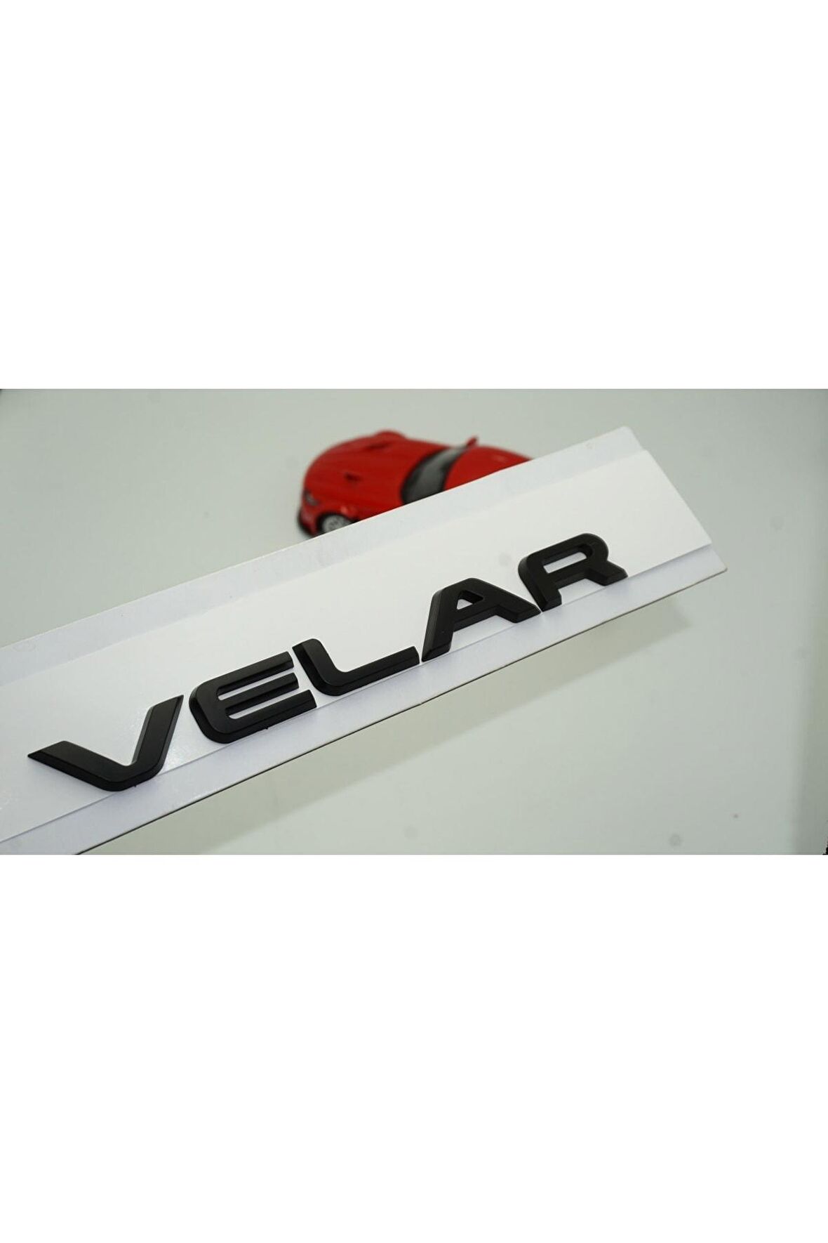 Land Rover Range Rover Velar Bagaj Mat Siyah Abs Logo Amblem